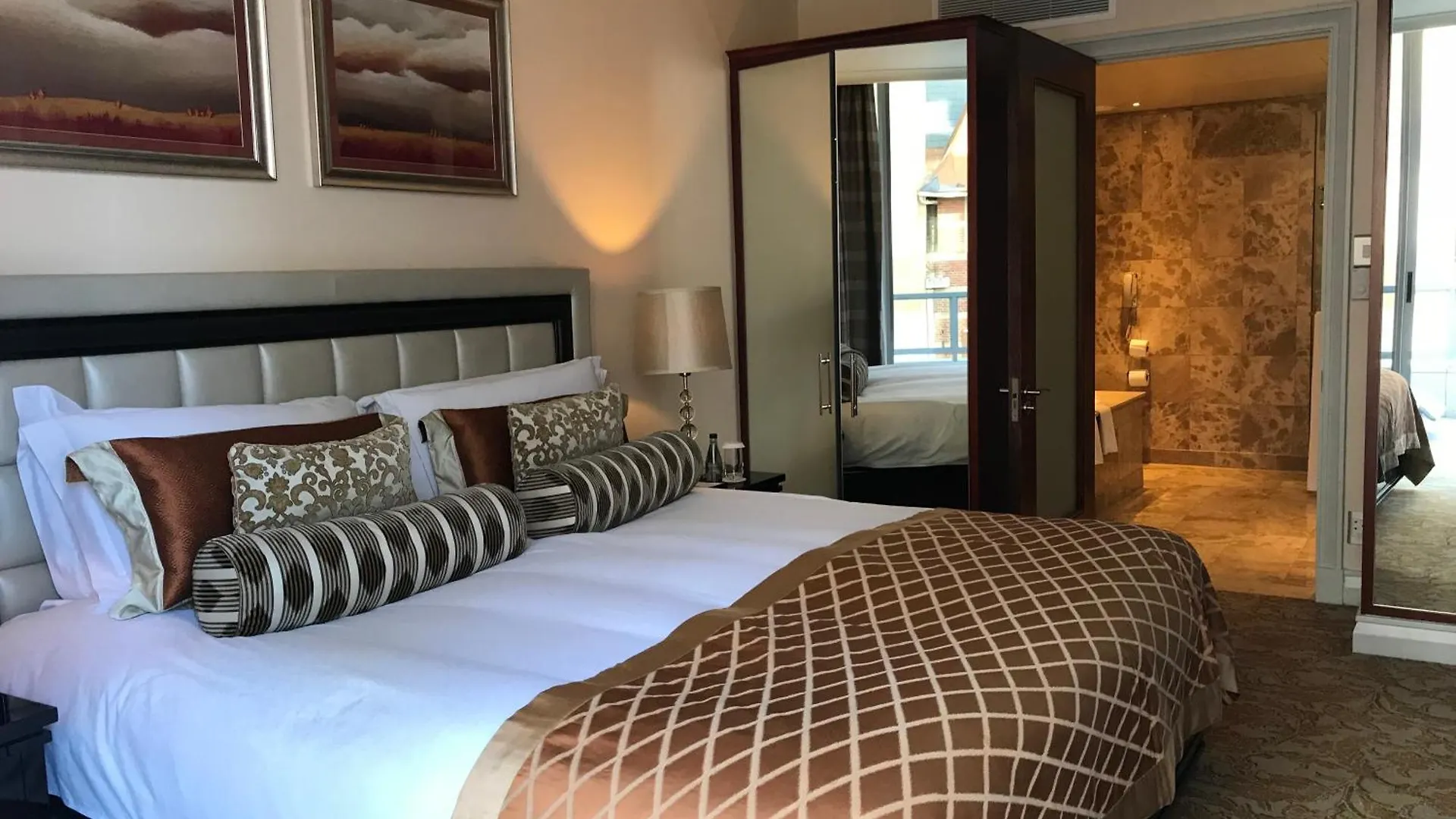 Taj Cape Town - Private Luxury One Bedroom Suite